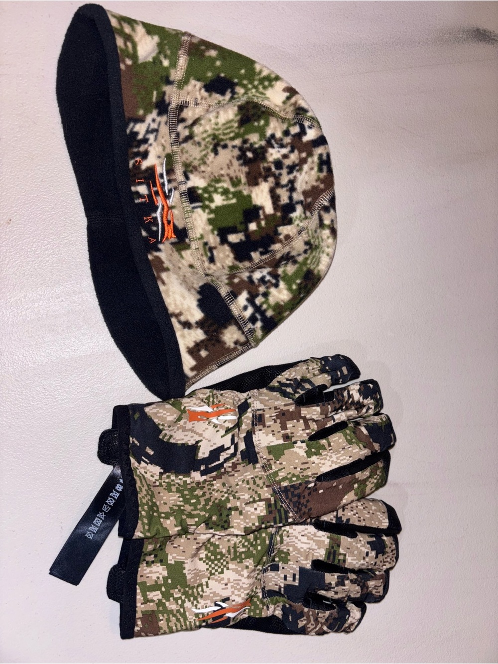 Sitka Jetstream Windstopper beanie and gloves